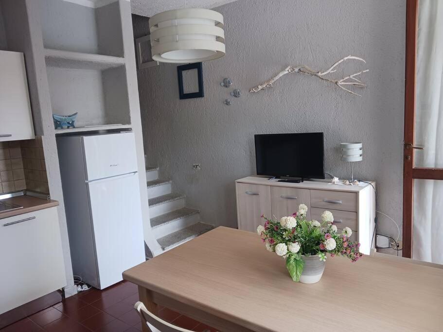 Appartamento A Baia Santa Reparata Exterior foto